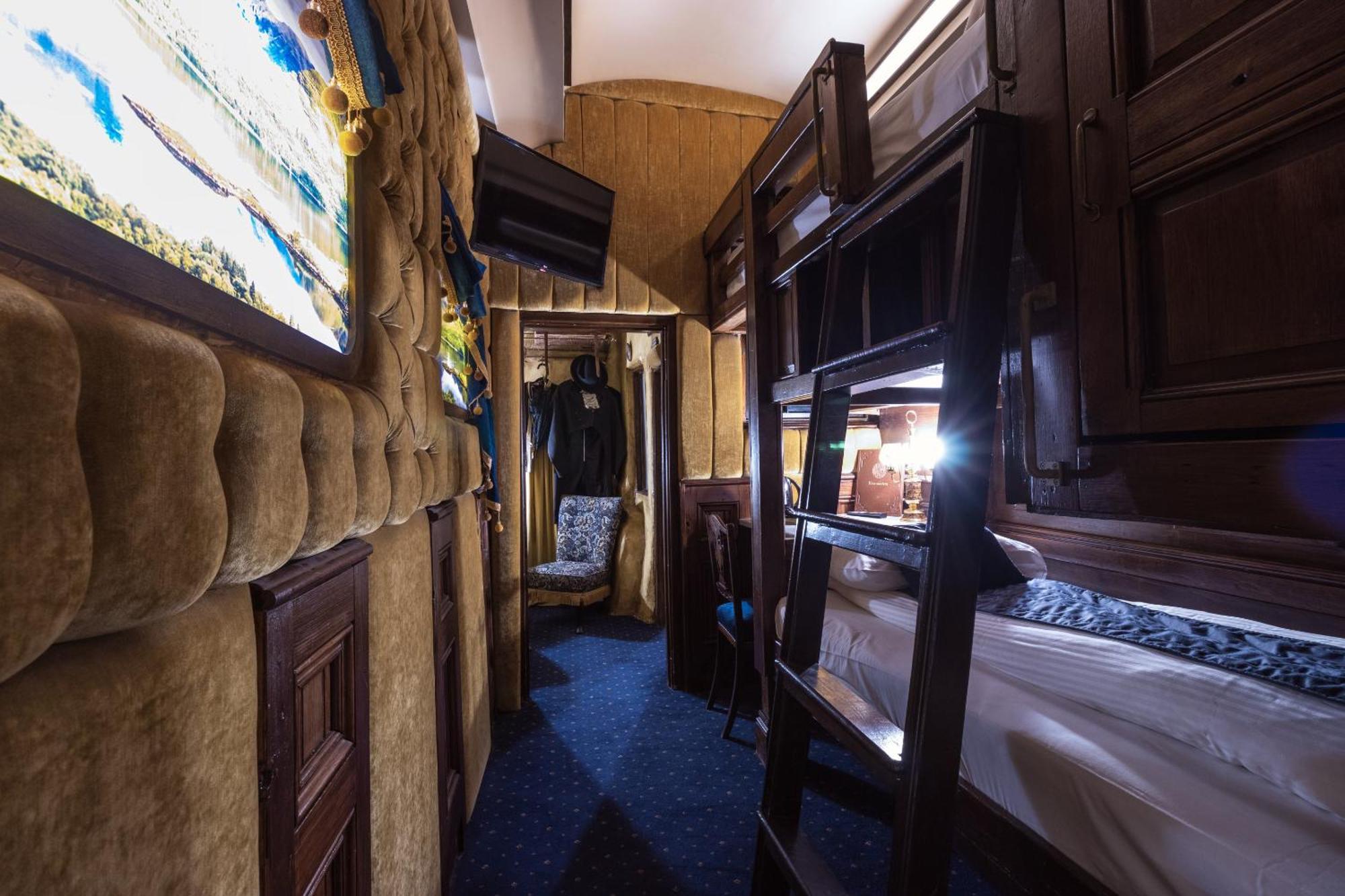 Hocus Pocus Tiny Hotel York Room photo