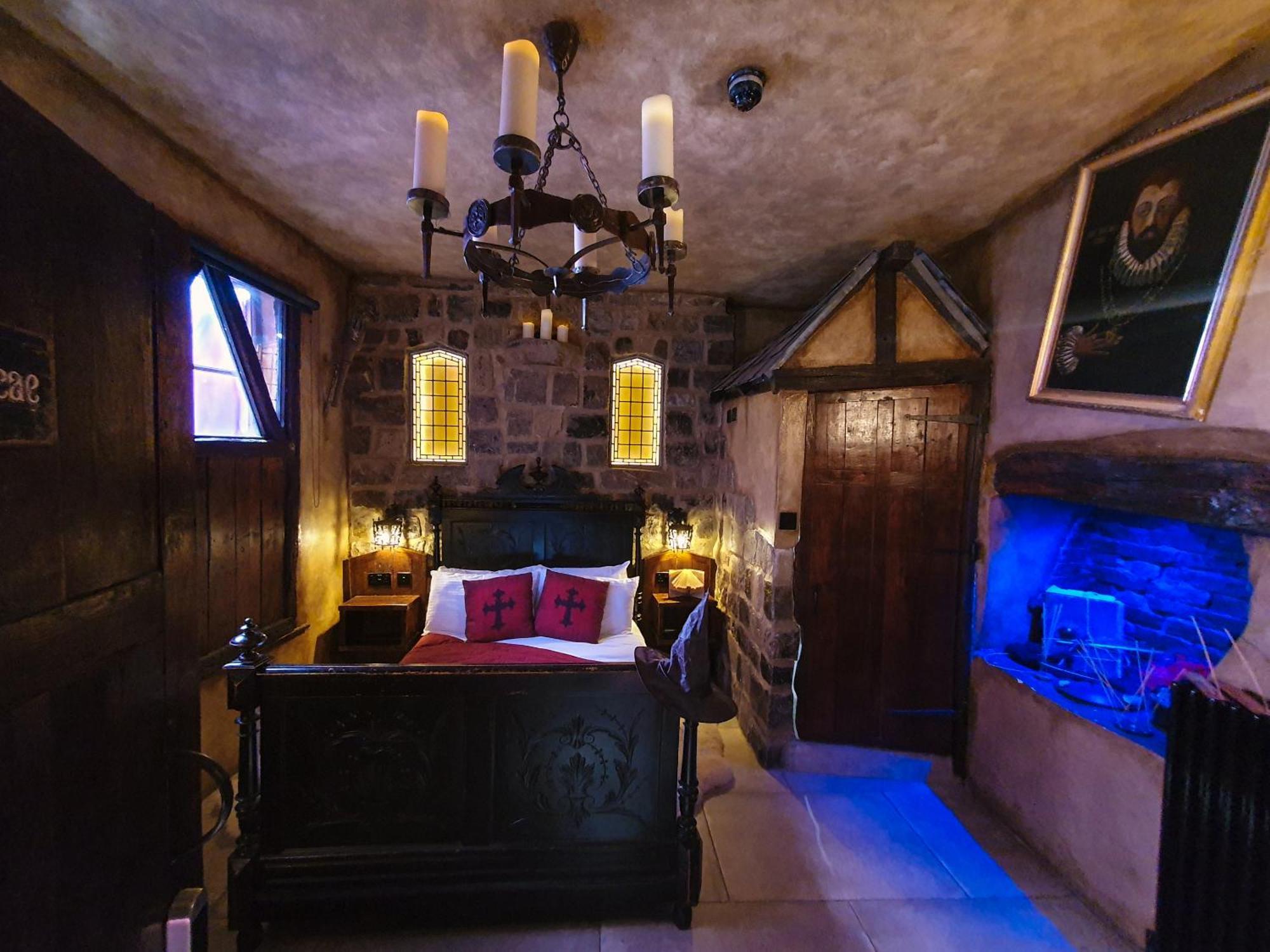 Hocus Pocus Tiny Hotel York Room photo